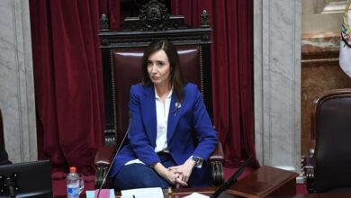 La titular del Senado, Victoria Villarruel, convocó hoy a sesión especial para tratar el DNU